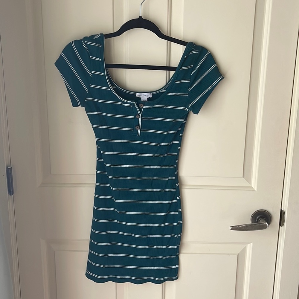 Green body on casual dress
